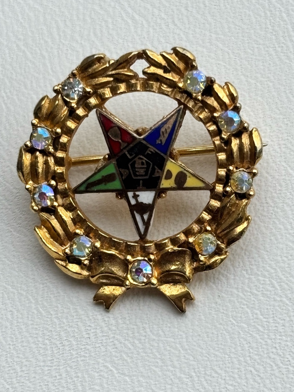 Masonic star "FATAL" Texas Star rhinestones wreath with bow pin brooch